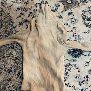 Turtle neck shirt